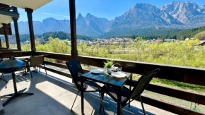 Busteni Mountain View Suites by the River - EV Plug